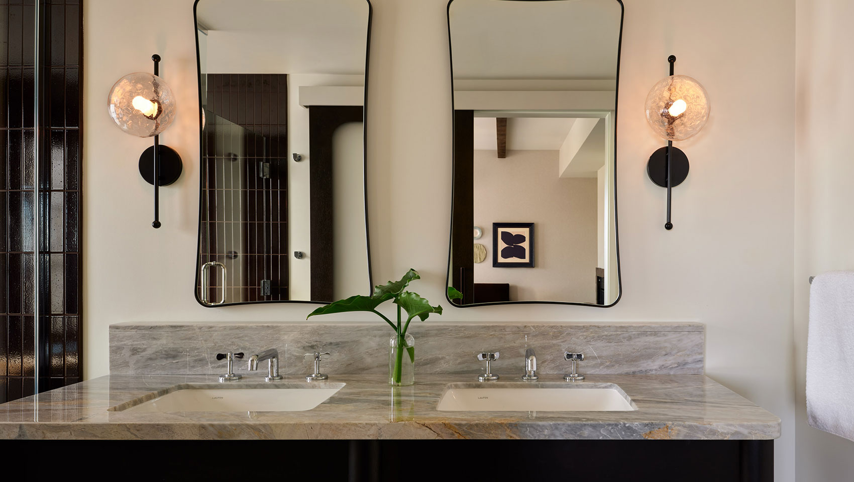 Presidential Suite Bathroom Vanity