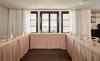 Mirador Monarch Hospitality Meeting Room